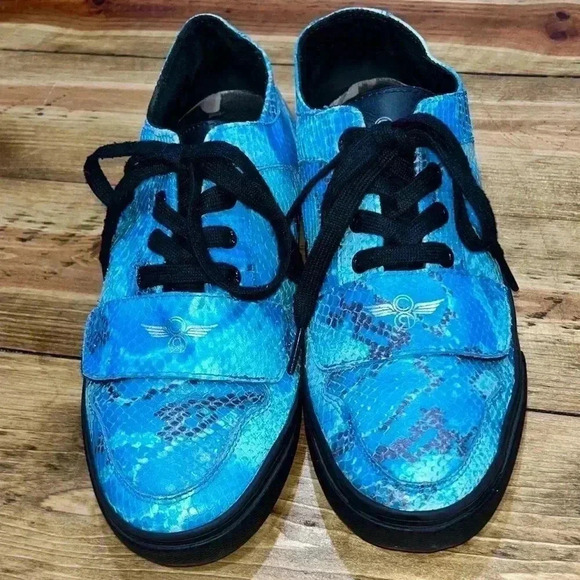 Creative Reaction Blue Snakeskin low top sneaker, shoes - Picture 3 of 14